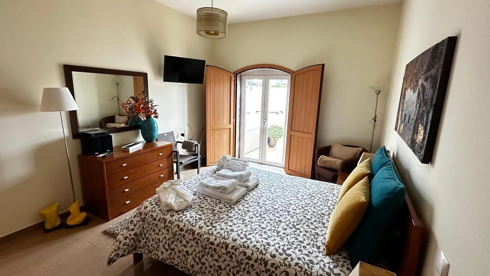 Charming Luz House - T2 apartment with jacuzzi Tavira